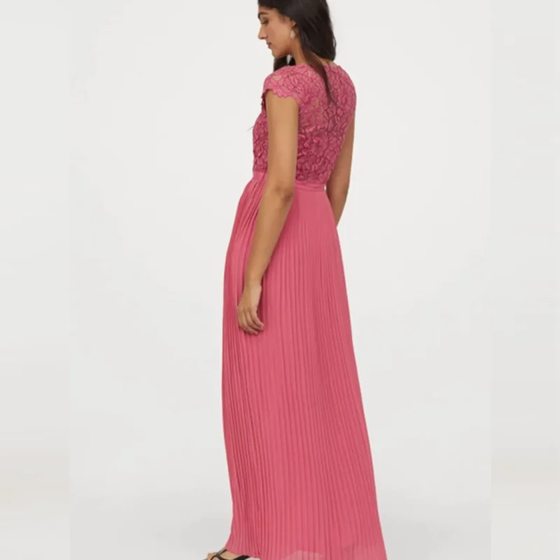 پبراهن مجلسی گیپور و پلیسه صورتی اچ اند ام