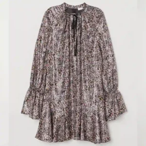 پیراهن مجلسی آستین کلوش مشکی اچ اند ام H&M